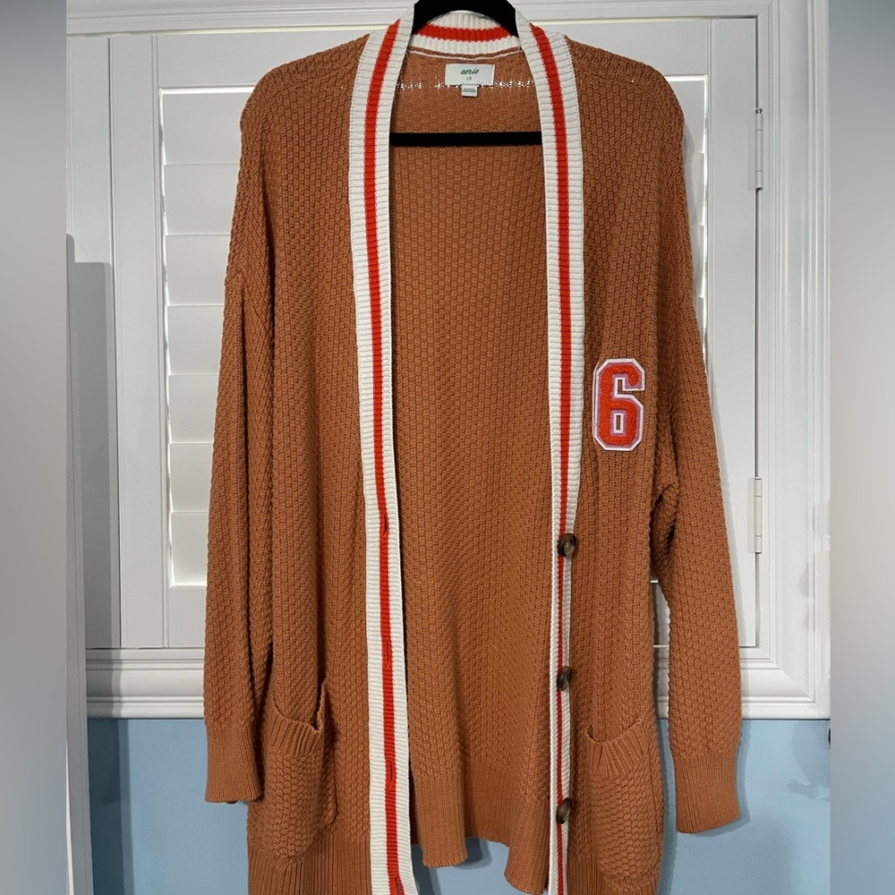Women cardigan.